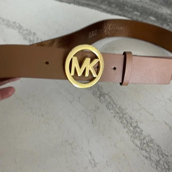Michael Kors Brown Tan Logo Gold Buckle Belt NWT MICHAEL Michael Kors Croc-Embossed Reversible Belt Tan L NWT  main image 2